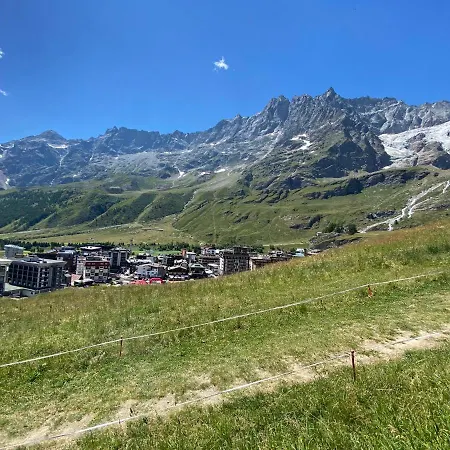 Hellochalet - White Dream - Ski-to-door Access, 200mt From Plateau Rosa - Zermatt Cablecar * Breuil-Cervinia