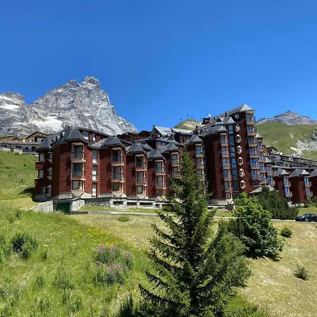 Hellochalet - White Dream - Ski-to-door Access, 200mt From Plateau Rosa - Zermatt Cablecar Breuil-Cervinia