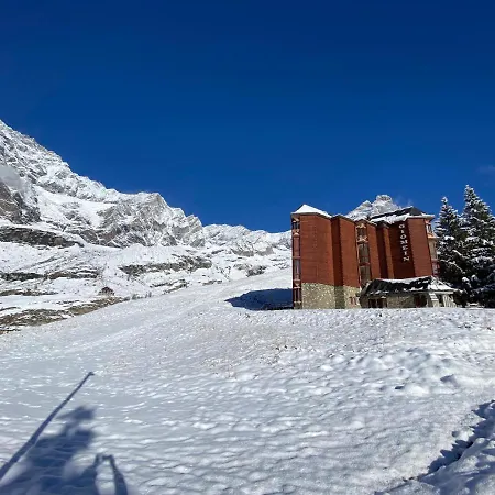 Hellochalet - White Dream - Ski-to-door Access, 200mt From Plateau Rosa - Zermatt Cablecar Lägenhet Breuil-Cervinia