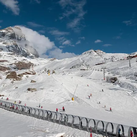 Hellochalet - White Dream - Ski-to-door Access, 200mt From Plateau Rosa - Zermatt Cablecar Lägenhet *