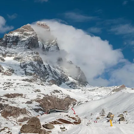 Hellochalet - White Dream - Ski-to-door Access, 200mt From Plateau Rosa - Zermatt Cablecar Lägenhet *